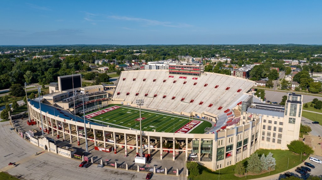 Aerial photo of a large football stadium.